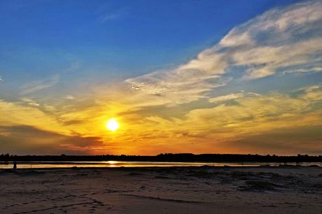 Apus pe Olt la Islaz Apus pe Olt la Islaz